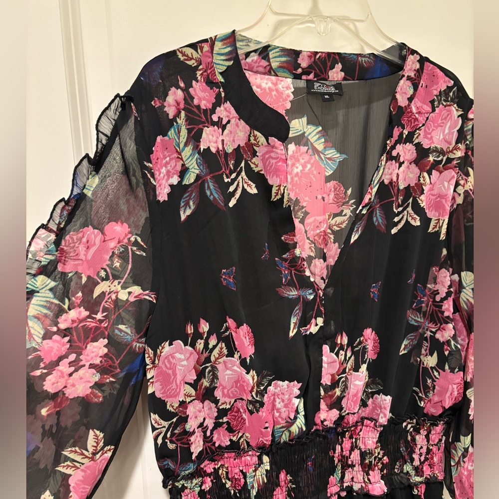 Floral Maxi Dress - Black and Pink, 3/4 length sleeves - Picture 3 of 8